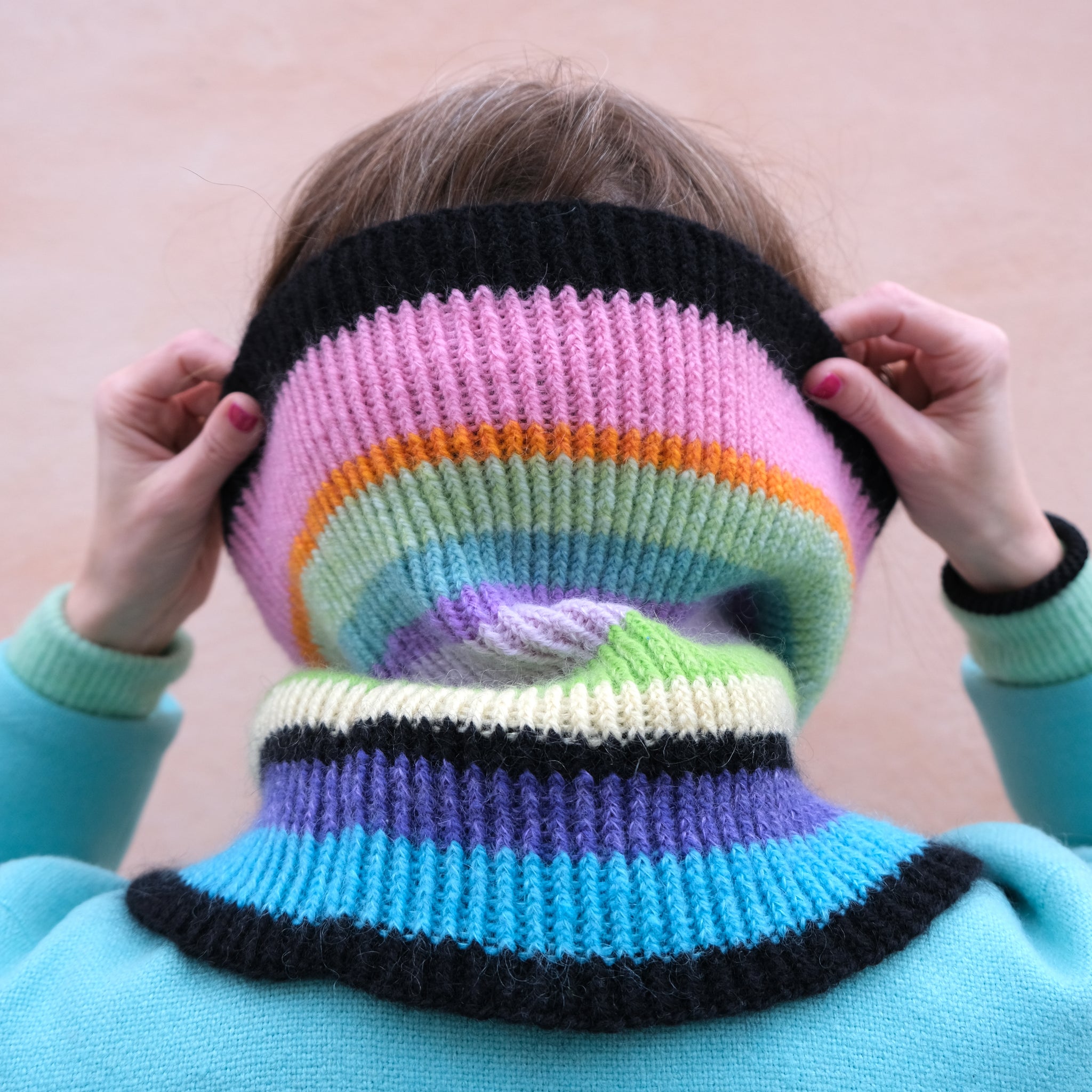 Oppskrift på Stripefest-hals