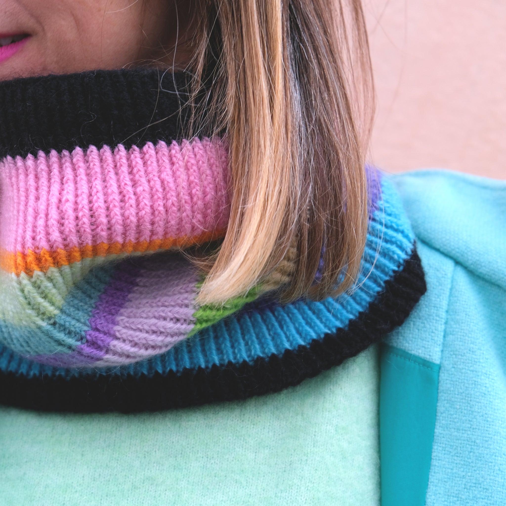 Oppskrift på Stripefest-hals